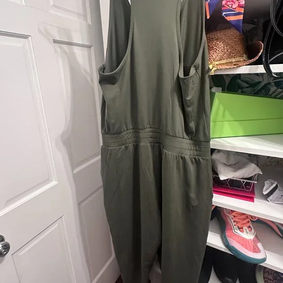 Best jumpsuit ever ever ever> NIKE Yoga Women's Dri-FIT Racerback Jumpsuit - Picture 3 of 6